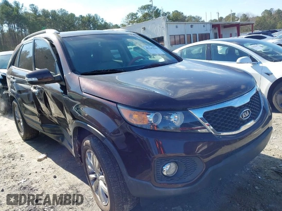 2011 Kia Sorento EX with VIN 5XYKU3A12BG089184, listed as a IAAI auction lot 41145941 with 111,597 mi miles. Bid and sale history available at carsss.com. Image 1.