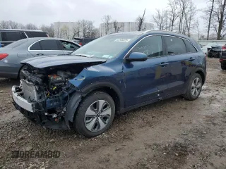 2020 Kia Niro LXS with VIN KNDCB3LC0L5421612, listed as a Copart auction lot 53349325 with 82,164 mi miles and Clean Title. Bid and sale history available at carsss.com. Image 1.