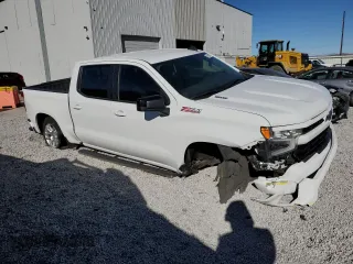 2022 Chevrolet Silverado 1500 RST with VIN 1GCUDEET9NZ568868, listed as a Copart auction lot 41920785 with 22,897 mi miles and Salvage Title. Bid and sale history available at DreamBid. Image 4.
