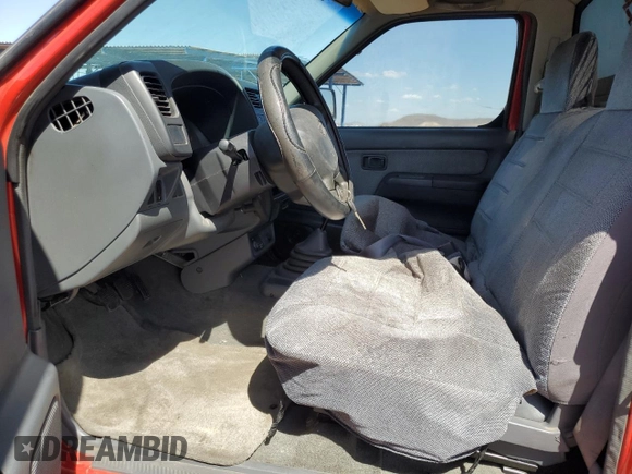 2001 Nissan Frontier XE z VIN 1N6DD21S81C378016, wystawiony jako Copart lot #53860265 z przebiegiem 121 524 mil mil oraz Czysty tytuł • Clean title. Historia ofert i sprzedaży dostępna na DreamBid. Obrazek 7.