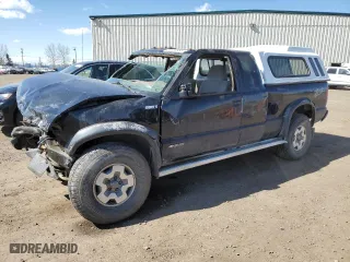 2002 Chevrolet S-10 LS with VIN 1GCCT19W428192836, listed as a Copart auction lot 52183955 with 119,300 mi miles and Salvage Title. Bid and sale history available at carsss.com. Image 1.