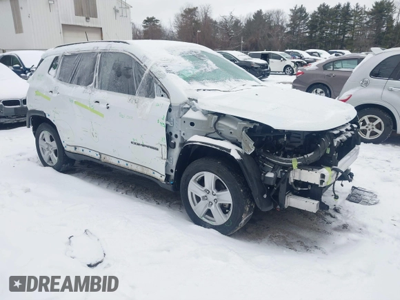 2022 Jeep Compass Latitude with VIN 3C4NJDBB0NT181278, listed as a IAAI auction lot 41502849 with 30,827 mi miles and . Bid and sale history available at DreamBid. Image 1.