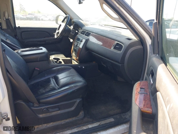 2007 Chevrolet Avalanche LTZ with VIN 3GNEC12J47G173400, listed as a IAAI auction lot 42027376 with 1 mi miles. Bid and sale history available at carsss.com. Image 5.