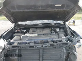 2022 Toyota Tundra 2WD SR5 with VIN 5TFLA5AB3NX009183, listed as a IAAI auction lot 41029101 with 104,806 mi miles. Bid and sale history available at carsss.com. Image 10.