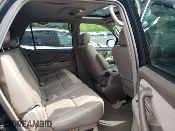 2005 Toyota Sequoia SR5 with VIN 5TDBT44A75S257395, listed as a Copart auction lot 55420505 with 213,121 mi miles and Salvage Title. Bid and sale history available at DreamBid. Image 11.