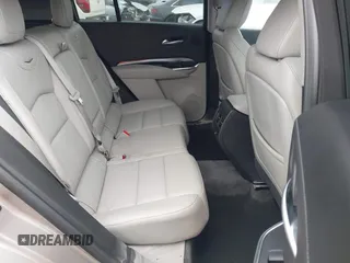 2023 Cadillac XT4 FWD Luxury z VIN 1GYAZAR43PF152992, wystawiony jako IAAI lot #42160015 z przebiegiem 29 466 mil mil oraz . Historia ofert i sprzedaży dostępna na DreamBid. Obrazek 8.