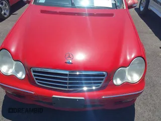 2006 Mercedes-Benz C 230 Sport with VIN WDBRF52H16A891164, listed as a IAAI auction lot 42206622 with Not Provided miles and . Bid and sale history available at carsss.com. Image 6.