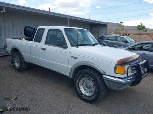 1993 Ford Ranger Splash with VIN 1FTDR15XXPPA92156, listed as a IAAI auction lot 42046287 with 261,220 mi miles. Bid and sale history available at carsss.com. Image 1.