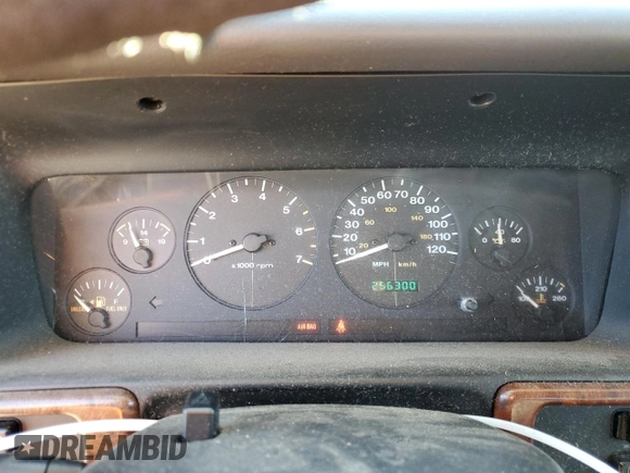 1997 Jeep Grand Cherokee TSi with VIN 1J4FX58S4VC516340, listed as a Copart auction lot 84409044 with 256,300 mi miles and Clean Title. Bid and sale history available at carsss.com. Image 9.
