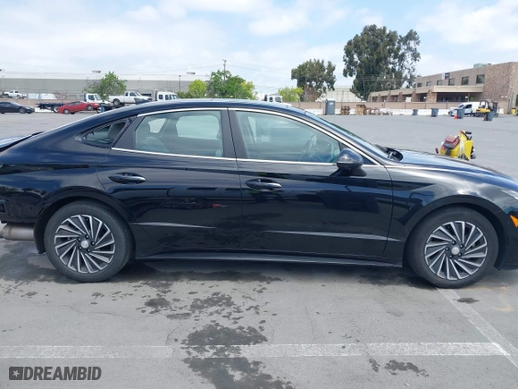 2023 Hyundai Sonata Hybrid Limited with VIN KMHL54JJ0PA061460, listed as a IAAI auction lot 42081519 with 54,624 mi miles. Bid and sale history available at carsss.com. Image 14.