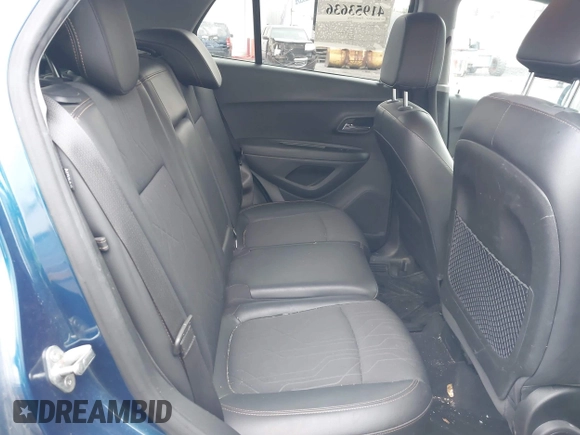 2019 Chevrolet Trax LT with VIN 3GNCJPSB8KL305731, listed as a IAAI auction lot 41953636 with 99,983 mi miles. Bid and sale history available at carsss.com. Image 8.