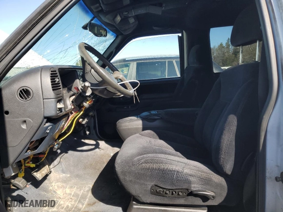 1998 Chevrolet Tahoe with VIN 3GNEK18R6WG128702, listed as a Copart auction lot 49961445 with 154,187 mi miles and Clean Title. Bid and sale history available at carsss.com. Image 7.