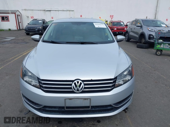 2012 Volkswagen Passat SE with VIN 1VWBP7A36CC005354, listed as a IAAI auction lot 41926270 with 155,493 mi miles. Bid and sale history available at carsss.com. Image 12.
