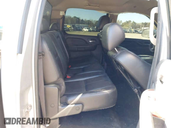 2011 Chevrolet Silverado 1500 LTZ with VIN 3GCPKTE37BG199091, listed as a IAAI auction lot 41843184 with 171,634 mi miles and . Bid and sale history available at DreamBid. Image 8.