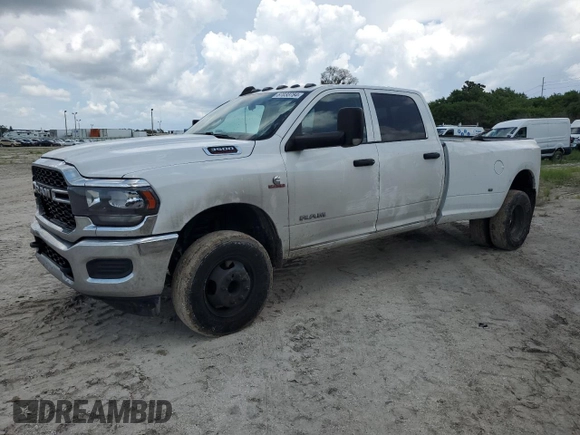 2019 Ram 3500 Tradesman with VIN 3C63RRGL6KG612653, listed as a Copart auction lot 67033784 with 164,946 mi miles and Clean Title. Bid and sale history available at carsss.com. Image 1.