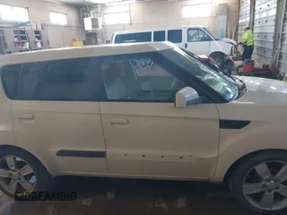 2010 Kia Soul + with VIN KNDJT2A2XA7046354, listed as a IAAI auction lot 41310311 with 127,938 mi miles and . Bid and sale history available at DreamBid. Image 13.