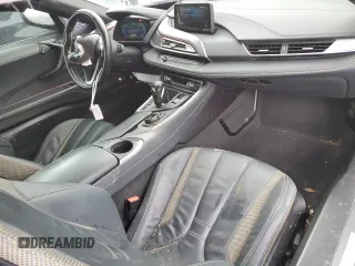2017 BMW i8 z VIN WBY2Z2C32HV676656, wystawiony jako Copart lot #82736073 z przebiegiem Nie podano mil oraz . Historia ofert i sprzedaży dostępna na DreamBid. Obrazek 8.