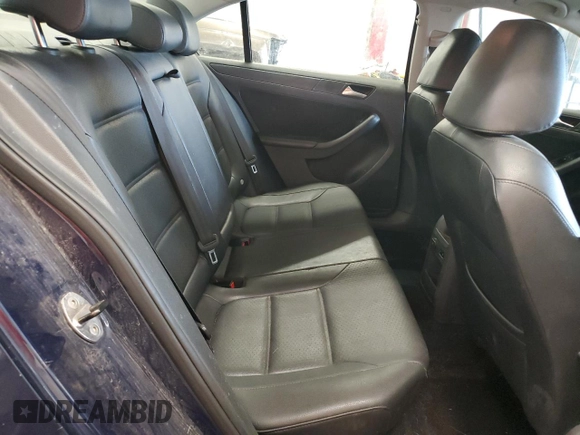 2014 Volkswagen Jetta SE with VIN 3VWD17AJ7EM428230, listed as a Copart auction lot 63944345 with 166,370 mi miles and Clean title. Bid and sale history available at DreamBid. Image 10.