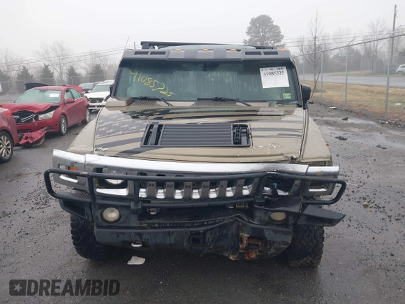 2005 Hummer H2 SUV with VIN 5GRGN23U35H130615, listed as a IAAI auction lot 41085325 with 138,393 mi miles. Bid and sale history available at carsss.com. Image 12.
