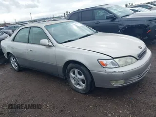 1997 Lexus ES 300 z VIN JT8BF22G8V0011380, wystawiony jako IAAI lot #41832581 z przebiegiem 148 279 mil mil oraz . Historia ofert i sprzedaży dostępna na DreamBid. Obrazek 1.