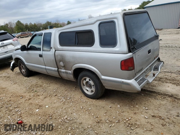 1996 GMC Sonoma SLS with VIN 1GTCS1941TK512832, listed as a Copart auction lot 41827605 with 95,878 mi miles and Salvage Title. Bid and sale history available at carsss.com. Image 2.
