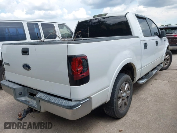 2004 Ford F-150 XLT z VIN 1FTPW12544KC63307, wystawiony jako IAAI lot #42602132 z przebiegiem 176 050 mil mil oraz . Historia ofert i sprzedaży dostępna na DreamBid. Obrazek 4.