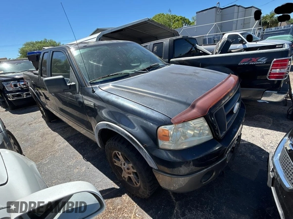 2006 Ford F-150 XLT with VIN 1FTPX14V16NB88562, listed as a Copart auction lot 49927495 with 189,748 mi miles and Clean Title. Bid and sale history available at carsss.com. Image 1.