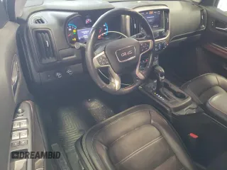 2022 GMC Canyon 4WD Denali with VIN 1GTG6EENXN1223923, listed as a Copart auction lot 68927644 with 30,495 mi miles and Salvage Title. Bid and sale history available at carsss.com. Image 8.