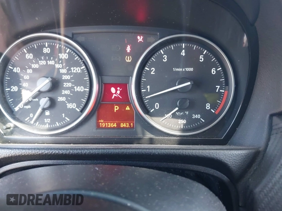 2011 BMW 3 Series 328i with VIN WBAKE3C5XBE441608, listed as a IAAI auction lot 41886375 with 191,364 mi miles and . Bid and sale history available at carsss.com. Image 7.