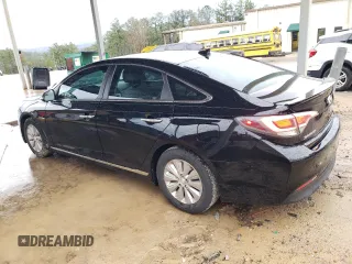 2017 Hyundai Sonata Hybrid SE with VIN KMHE24L16HA050088, listed as a Copart auction lot 39151904 with 118,004 mi miles. Bid and sale history available at carsss.com. Image 2.