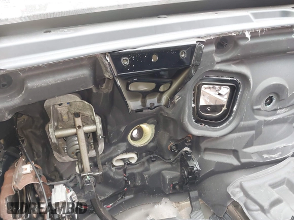 2018 Jeep Grand Cherokee Laredo E with VIN 1C4RJFAG6JC152156, listed as a IAAI auction lot 41903337 with Not provided miles and . Bid and sale history available at DreamBid. Image 14.