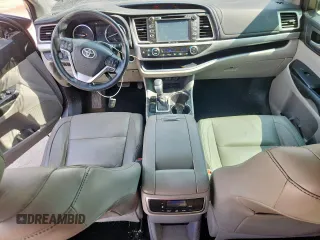2017 Toyota Highlander XLE with VIN 5TDKZRFH4HS515186, listed as a Copart auction lot 60894055 with 135,531 mi miles and Salvage title. Bid and sale history available at DreamBid. Image 8.