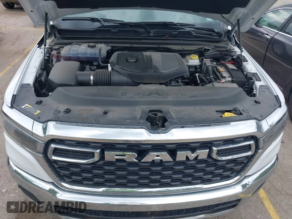 2025 Ram 1500 Big Horn z VIN 1C6SRFFP4SN562194, wystawiony jako IAAI lot #42213184 z przebiegiem 25 704 mil mil oraz . Historia ofert i sprzedaży dostępna na DreamBid. Obrazek 10.