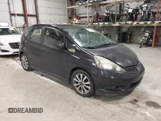 2013 Honda Fit Sport z VIN JHMGE8H56DC019556, wystawiony jako IAAI lot #41140755 z przebiegiem Nie podano mil oraz . Historia ofert i sprzedaży dostępna na DreamBid. Obrazek 1.