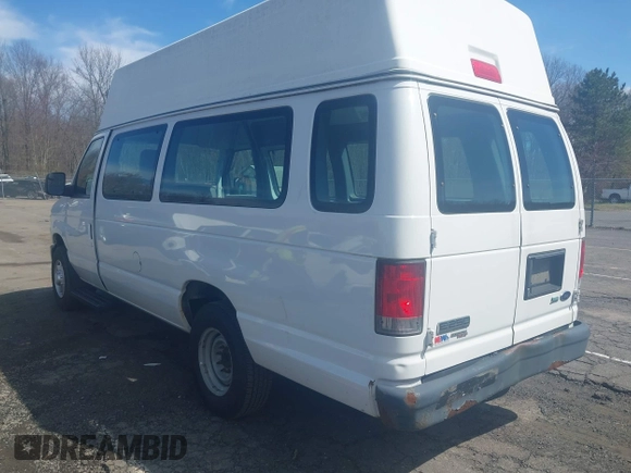 2014 Ford Econoline Cargo Commercial with VIN 1FTNS2EW7EDA67834, listed as a IAAI auction lot 42026939 with 138,501 mi miles. Bid and sale history available at carsss.com. Image 3.