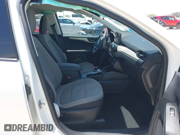 2022 Ford Escape SE z VIN 1FMCU9G60NUC01957, wystawiony jako IAAI lot #42221467 z przebiegiem 46 836 mil mil oraz . Historia ofert i sprzedaży dostępna na DreamBid. Obrazek 5.