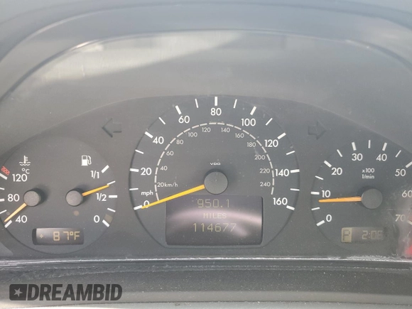 2003 Mercedes-Benz CLK-Class 3.2L with VIN WDBLK65G73T135929, listed as a Copart auction lot 76175704 with 114,677 mi miles and Salvage Title. Bid and sale history available at carsss.com. Image 9.