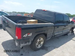 2005 Chevrolet Silverado 1500 LT with VIN 2GCEK13T351266474, listed as a IAAI auction lot 42098149 with 225,667 mi miles and . Bid and sale history available at DreamBid. Image 4.