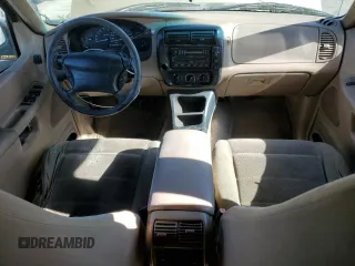 2001 Ford Explorer XLT with VIN 1FMZU63E01ZA13443, listed as a Copart auction lot 42386555 with 226,584 mi miles and Salvage title. Bid and sale history available at DreamBid. Image 8.