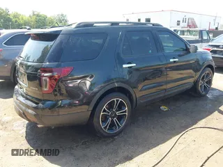 2013 Ford Explorer Sport z VIN 1FM5K8GT6DGC59065, wystawiony jako IAAI lot #42539612 z przebiegiem 228 877 mil mil oraz . Historia ofert i sprzedaży dostępna na DreamBid. Obrazek 4.