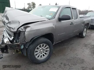 2013 Chevrolet Silverado 1500 LT with VIN 1GCRKSE77DZ193767, listed as a IAAI auction lot 41441592 with 214,525 mi miles. Bid and sale history available at carsss.com. Image 17.