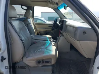 2001 GMC Yukon XL SLT z VIN 3GKFK16TX1G280135, wystawiony jako IAAI lot #42328582 z przebiegiem 222 698 mil mil oraz . Historia ofert i sprzedaży dostępna na DreamBid. Obrazek 5.