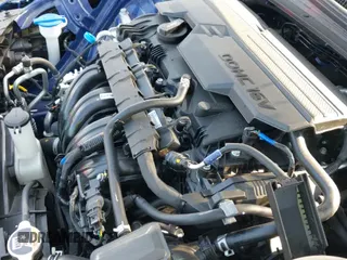 2025 Hyundai Elantra SE z VIN KMHLL4DG5SU992422, wystawiony jako IAAI lot #42858764 z przebiegiem 4 527 mil mil oraz . Historia ofert i sprzedaży dostępna na DreamBid. Obrazek 19.