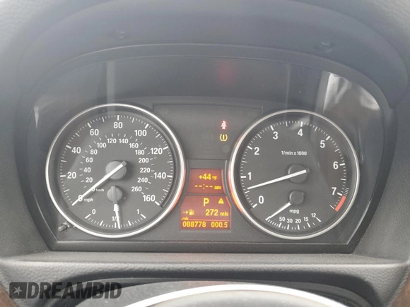 2011 BMW 3 Series 328i with VIN WBAPH7C54BE674355, listed as a Copart auction lot 48977585 with 88,778 mi miles and Clean Title. Bid and sale history available at DreamBid. Image 9.