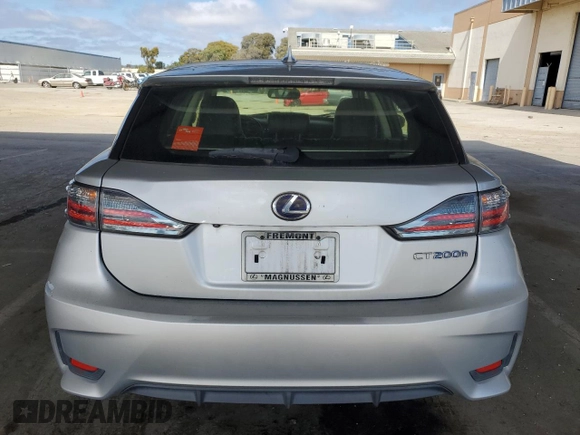 2014 Lexus CT 200h with VIN JTHKD5BH2E2198930, listed as a Copart auction lot 55216645 with 129,280 mi miles and Clean Title. Bid and sale history available at DreamBid. Image 6.