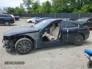2020 BMW 5 Series 530i xDrive с VIN WBAJR7C06LCE23988, выставлен на аукционе Copart как лот 57381525 с пробегом 90 557 миль миль и Списание • Salvage title. История ставок и продаж доступна на DreamBid. Изображение 1.