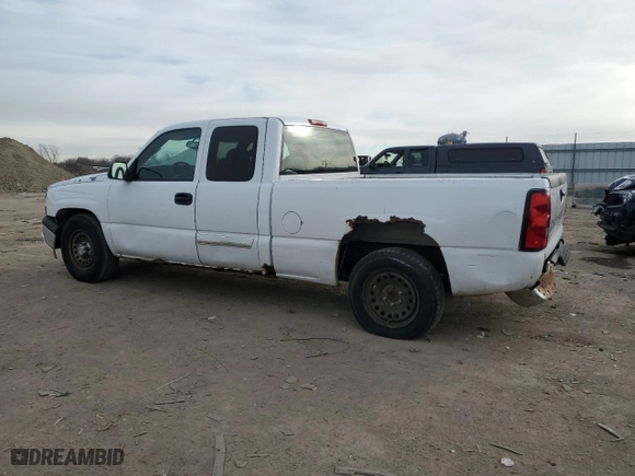 2006 Chevrolet Silverado 1500 LT1 with VIN 1GCEC19V06Z204156, listed as a Copart auction lot 41574105 with 202,356 mi miles and Salvage Title. Bid and sale history available at carsss.com. Image 2.