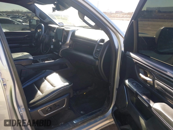 2019 Ram 1500 Limited z VIN 1C6SRFHTXKN774690, wystawiony jako IAAI lot #41860299 z przebiegiem 134 857 mil mil oraz . Historia ofert i sprzedaży dostępna na DreamBid. Obrazek 5.