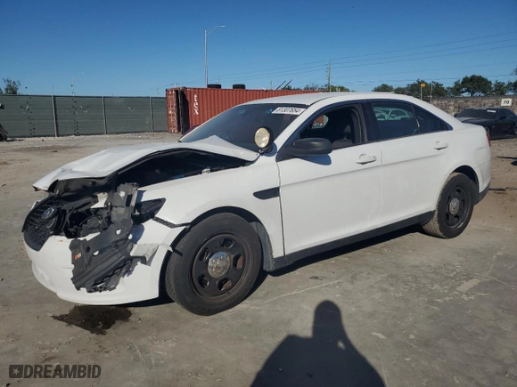 2013 Ford Sedan Police Interceptor with VIN 1FAHP2L88DG139002, listed as a Copart auction lot 81307654 with 142,329 mi miles and Non Repairable. Bid and sale history available at carsss.com. Image 1.