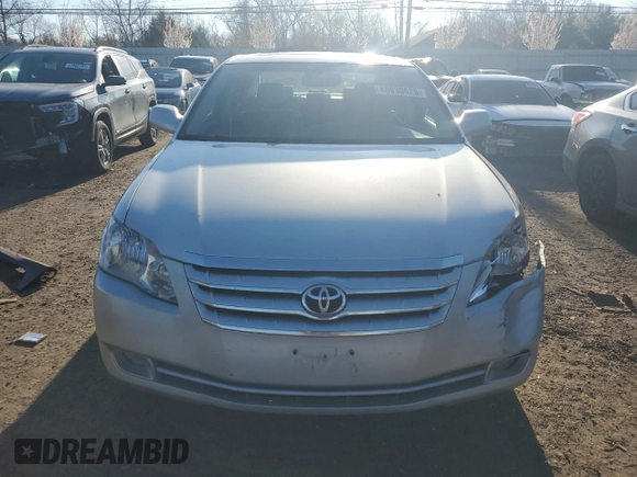 2005 Toyota Avalon XL z VIN 4T1BK36B65U047400, wystawiony jako Copart lot #48930625 z przebiegiem 170 252 mil mil oraz Szkoda całkowita • Salvage title. Historia ofert i sprzedaży dostępna na DreamBid. Obrazek 5.